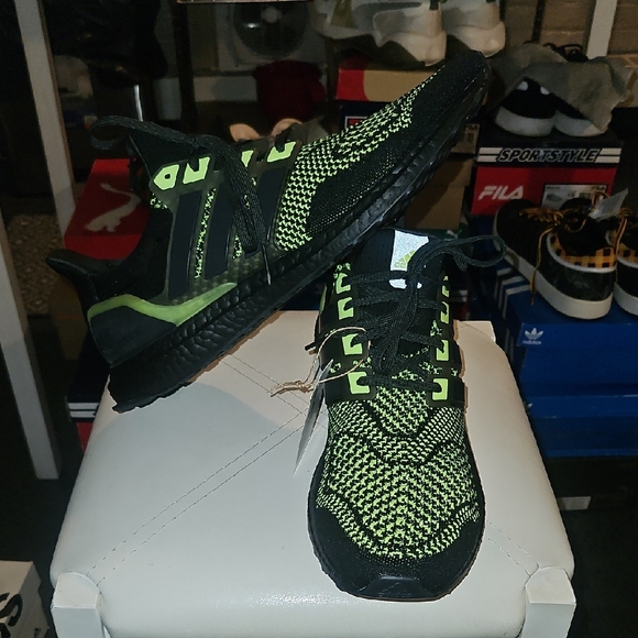 Adidas Ultraboost Black and Neon Green Shoes - Picture 6 of 8